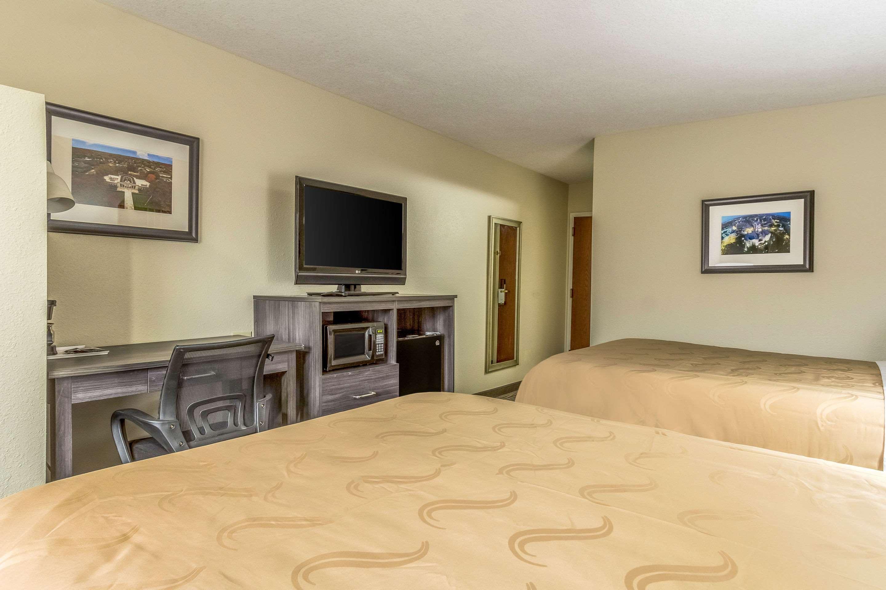 Quality Inn & Suites North Lima - Boardman Exteriör bild