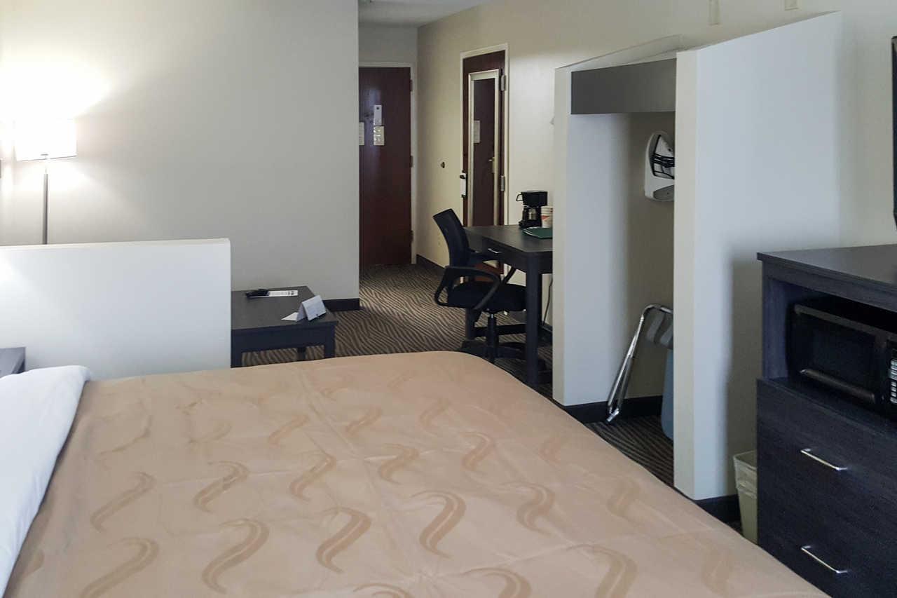 Quality Inn & Suites North Lima - Boardman Exteriör bild