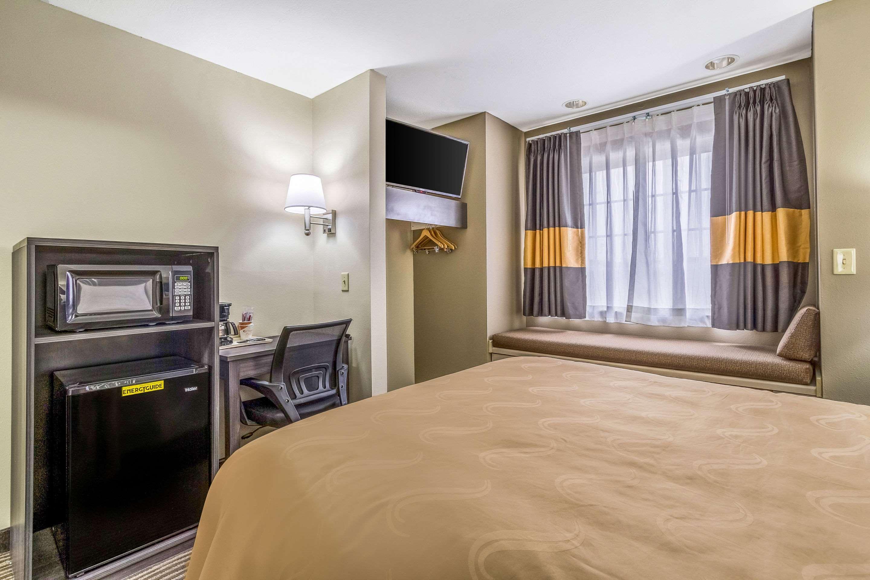 Quality Inn & Suites North Lima - Boardman Exteriör bild