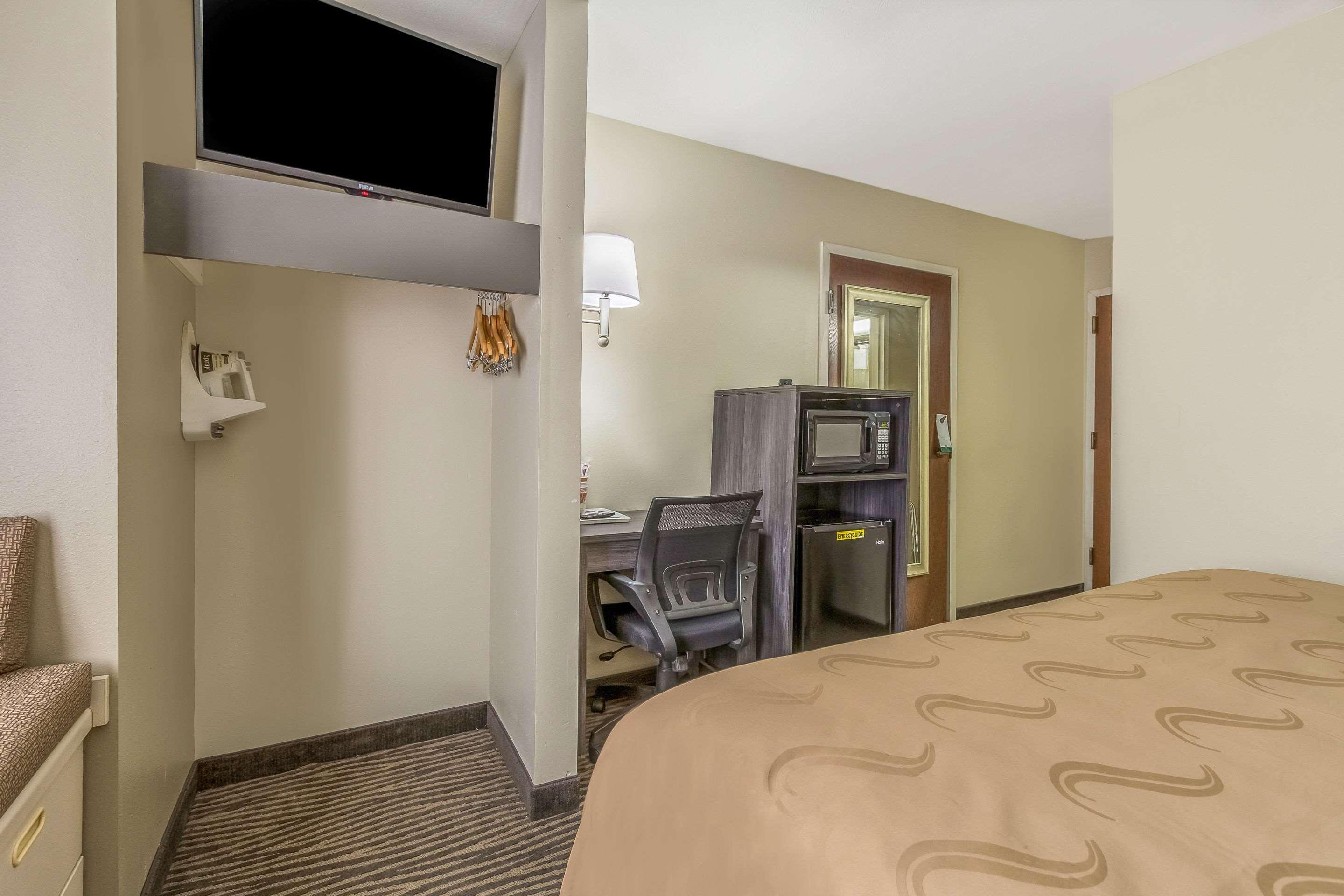 Quality Inn & Suites North Lima - Boardman Exteriör bild