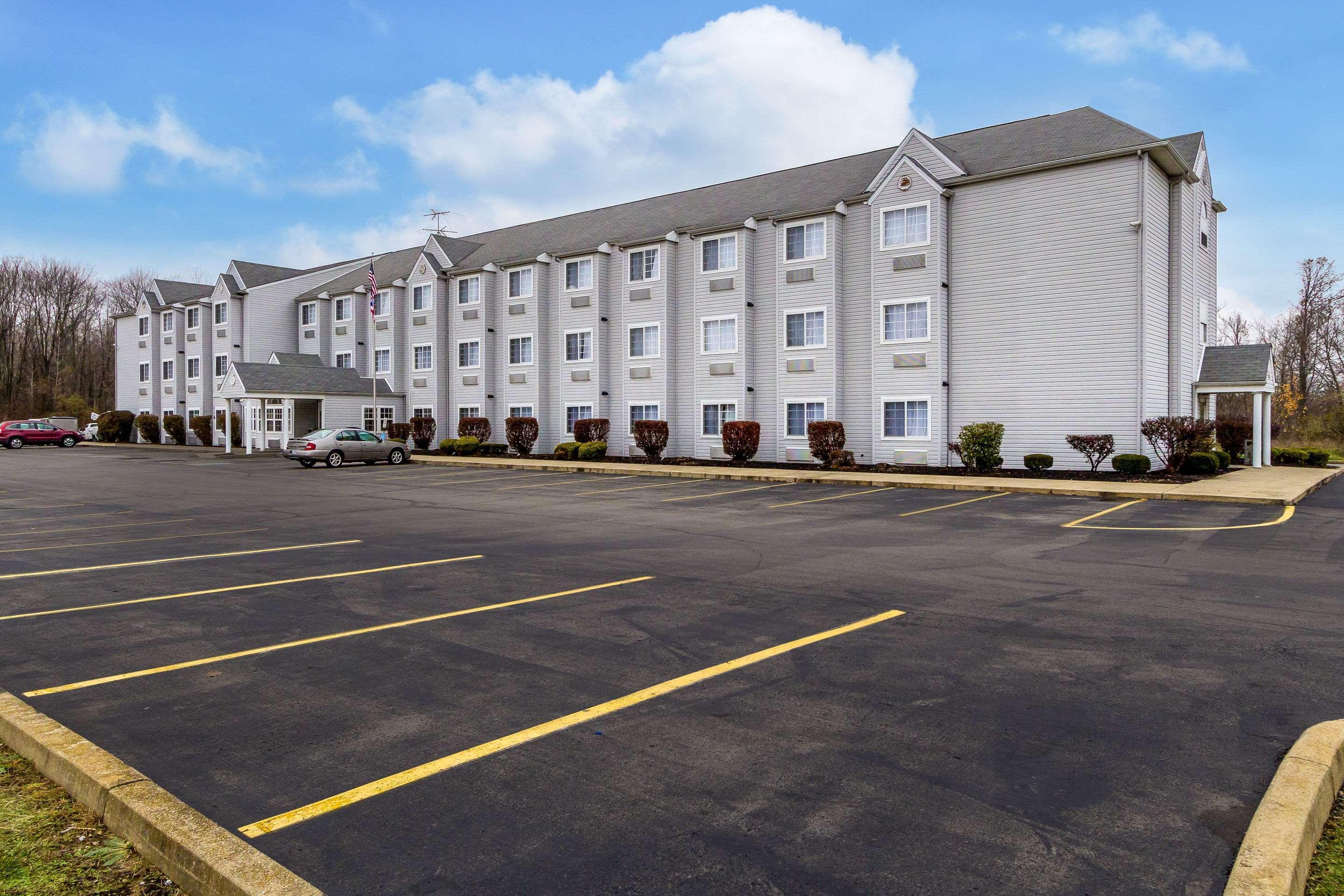 Quality Inn & Suites North Lima - Boardman Exteriör bild