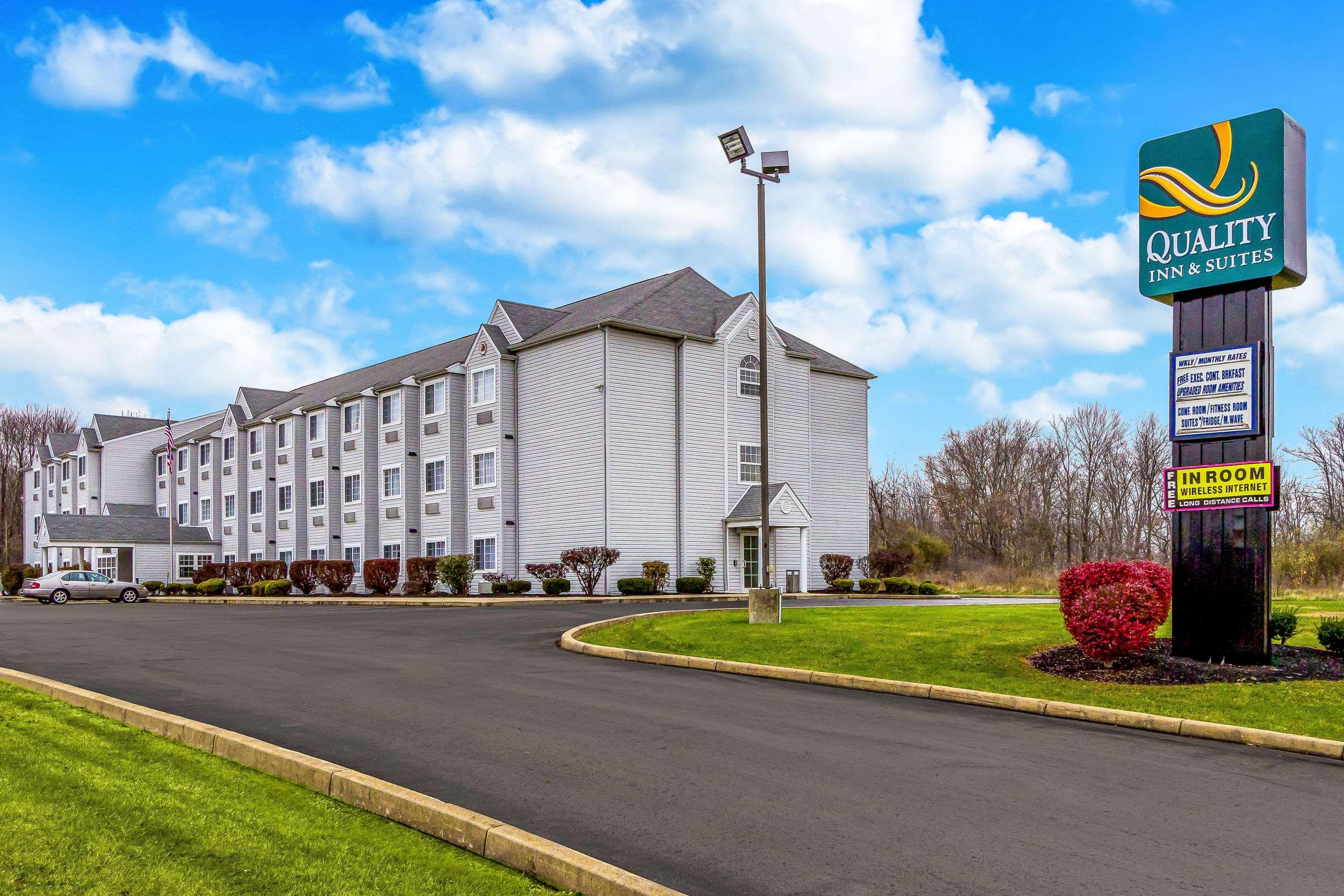 Quality Inn & Suites North Lima - Boardman Exteriör bild