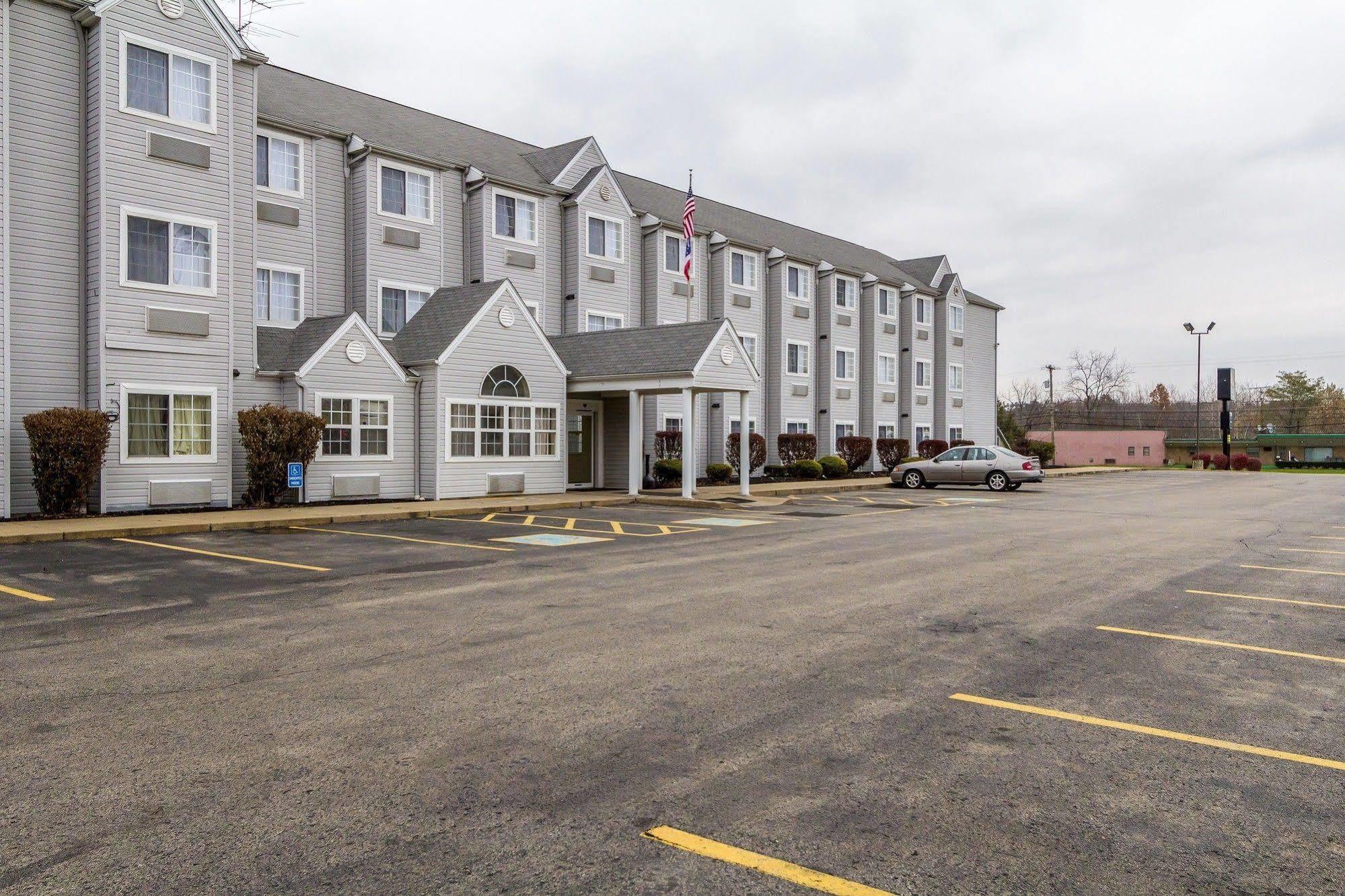 Quality Inn & Suites North Lima - Boardman Exteriör bild